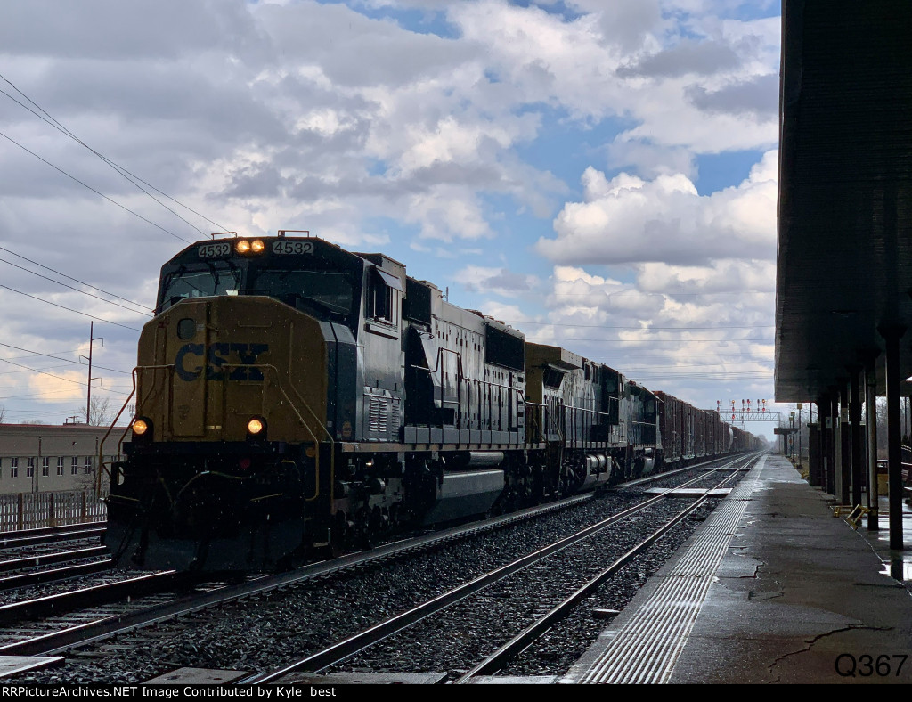 CSX 4532 on Q367